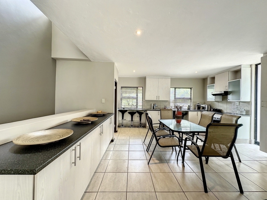 2 Bedroom Property for Sale in Lombardy Estate Gauteng