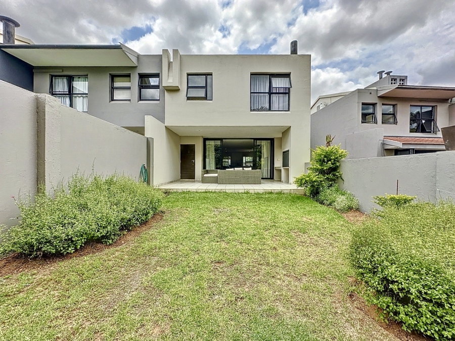 2 Bedroom Property for Sale in Lombardy Estate Gauteng