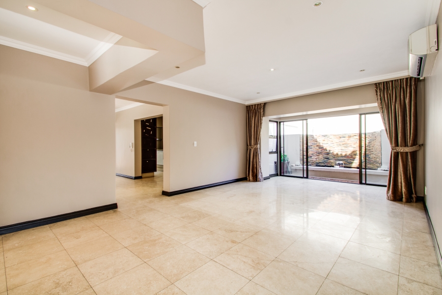 To Let 4 Bedroom Property for Rent in Dainfern Golf Estate Gauteng
