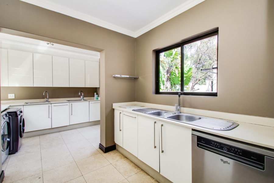 To Let 4 Bedroom Property for Rent in Dainfern Golf Estate Gauteng