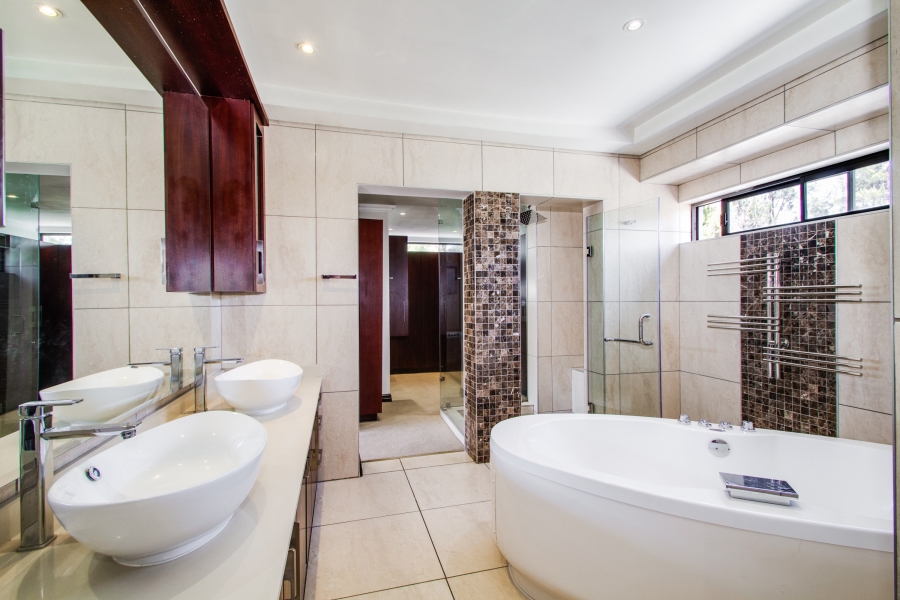 To Let 4 Bedroom Property for Rent in Dainfern Golf Estate Gauteng