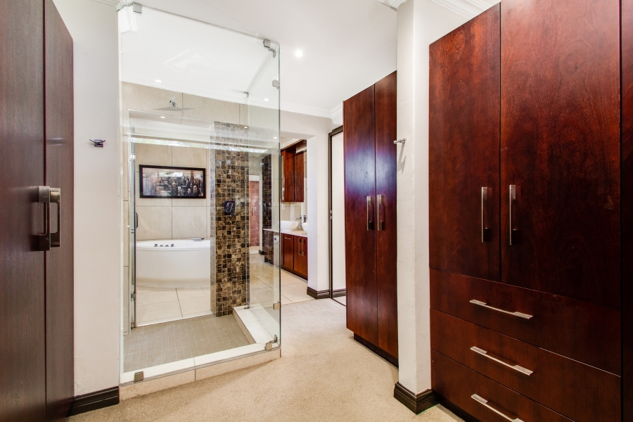 To Let 4 Bedroom Property for Rent in Dainfern Golf Estate Gauteng