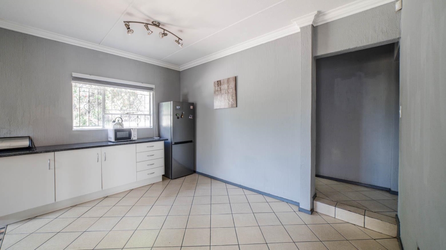 3 Bedroom Property for Sale in Buccleuch Gauteng