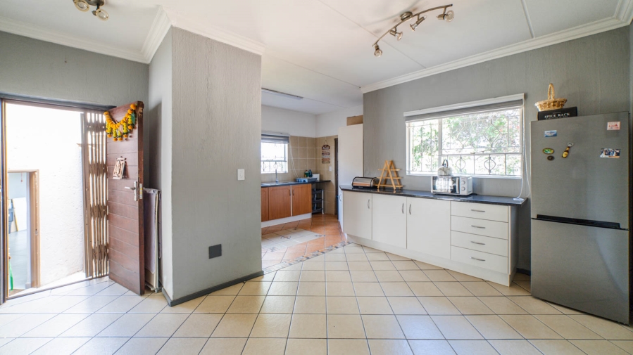 3 Bedroom Property for Sale in Buccleuch Gauteng