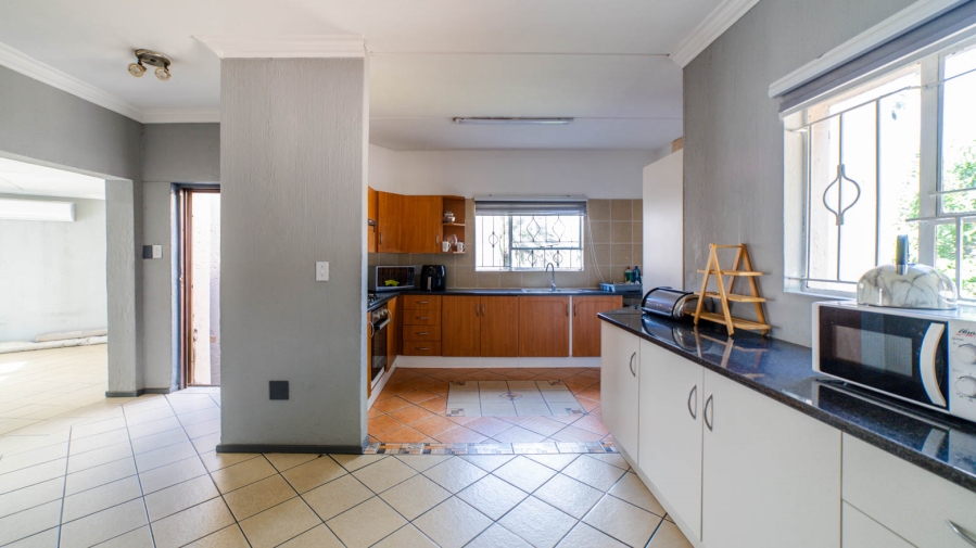 3 Bedroom Property for Sale in Buccleuch Gauteng