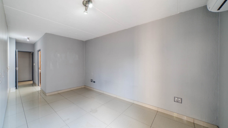 3 Bedroom Property for Sale in Buccleuch Gauteng