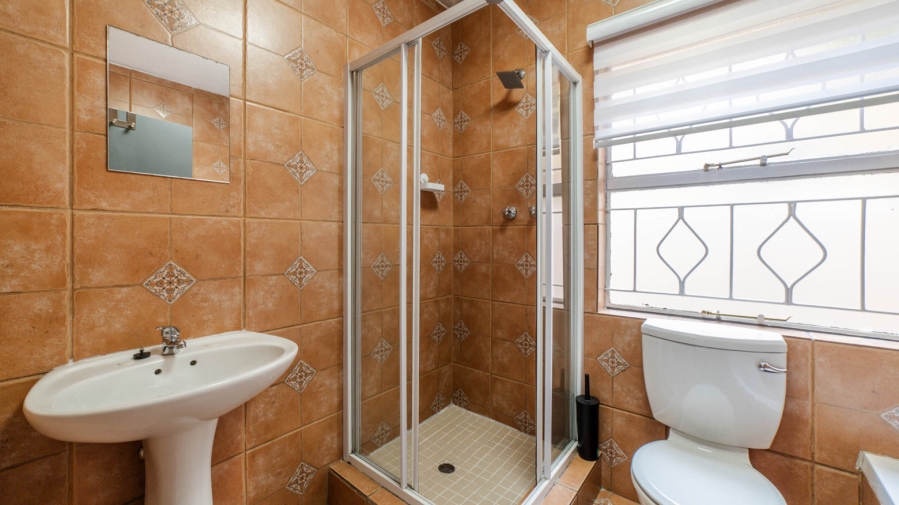 3 Bedroom Property for Sale in Buccleuch Gauteng