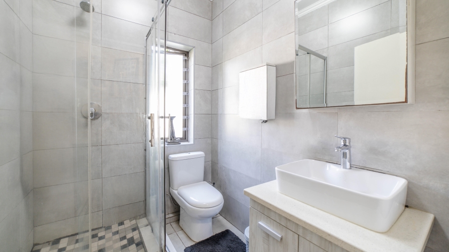 3 Bedroom Property for Sale in Broadacres Gauteng