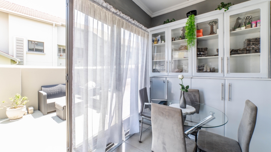 3 Bedroom Property for Sale in Broadacres Gauteng