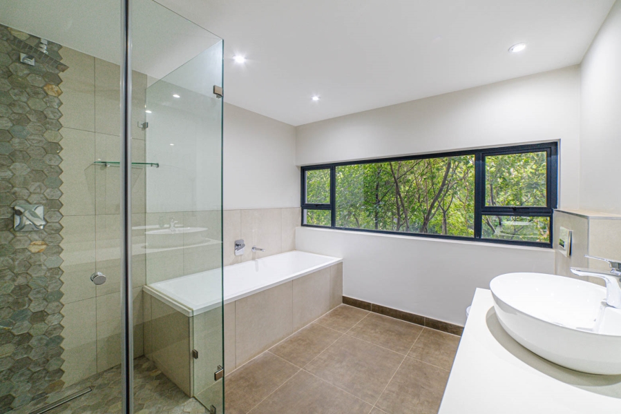 5 Bedroom Property for Sale in Steyn City Gauteng