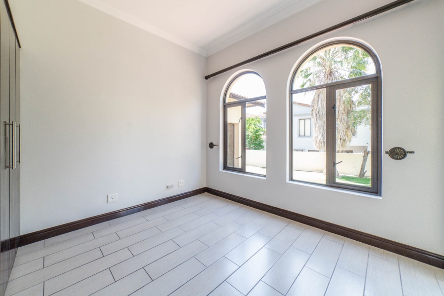 To Let 6 Bedroom Property for Rent in Dainfern Valley Gauteng