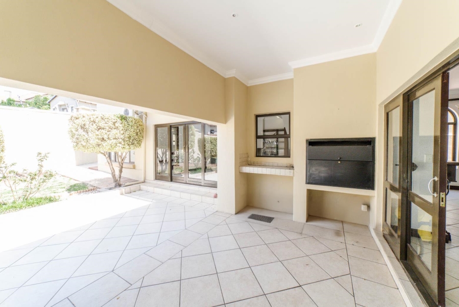 To Let 6 Bedroom Property for Rent in Dainfern Valley Gauteng