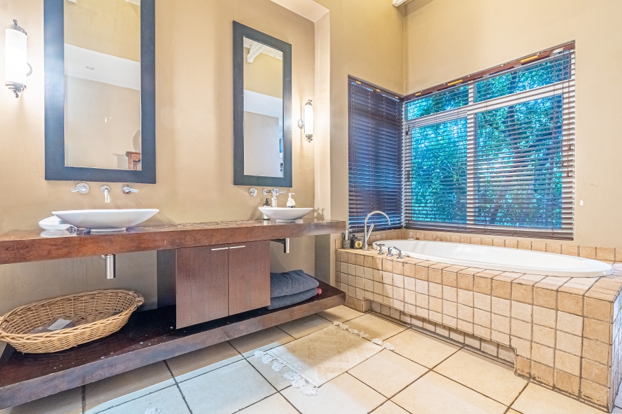 3 Bedroom Property for Sale in Fourways Gauteng