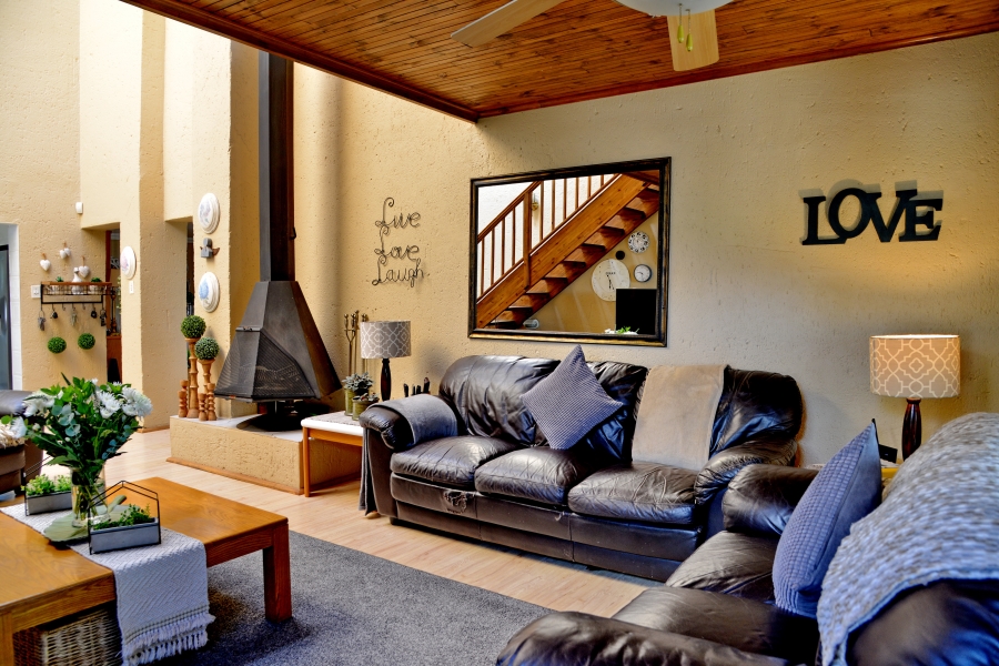 4 Bedroom Property for Sale in Noordheuwel Gauteng