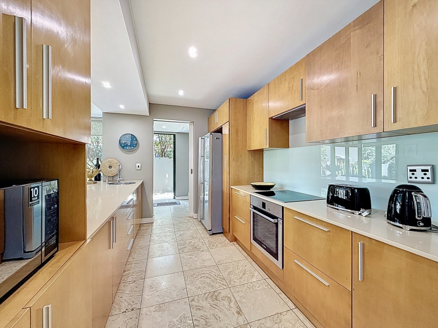 3 Bedroom Property for Sale in Lombardy Estate Gauteng