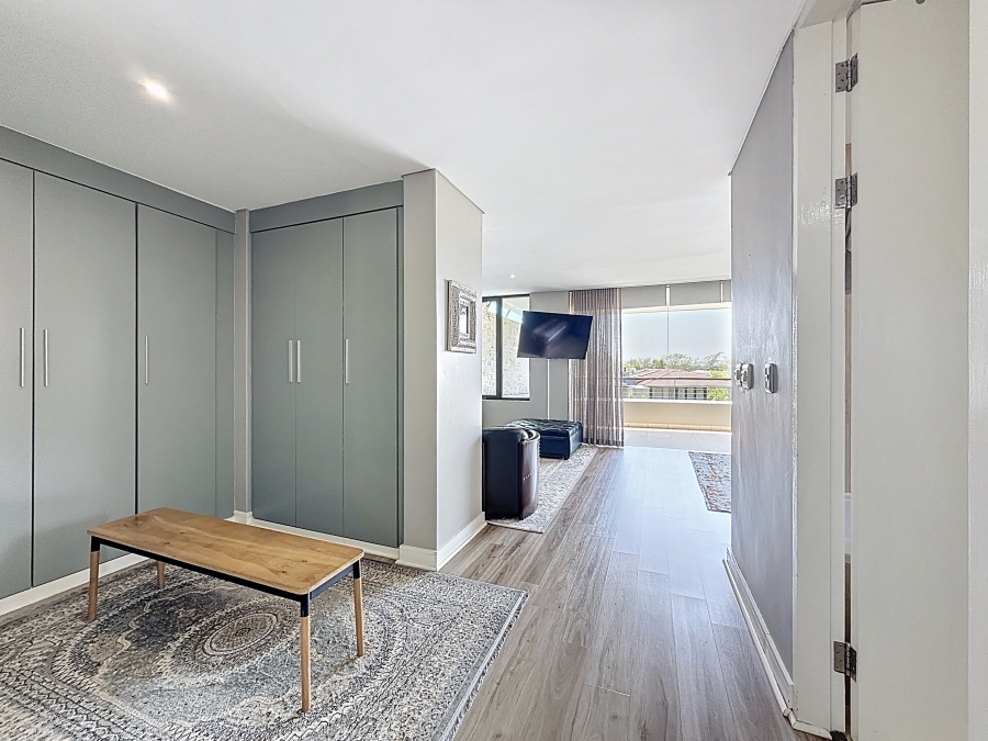 3 Bedroom Property for Sale in Lombardy Estate Gauteng