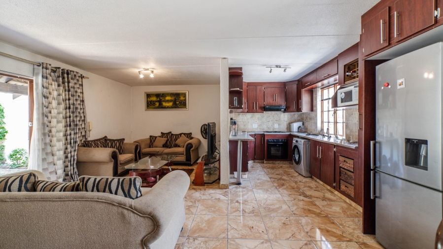 2 Bedroom Property for Sale in Halfway Gardens Gauteng