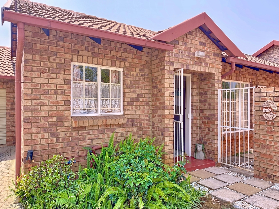 2 Bedroom Property for Sale in Meyerspark Gauteng
