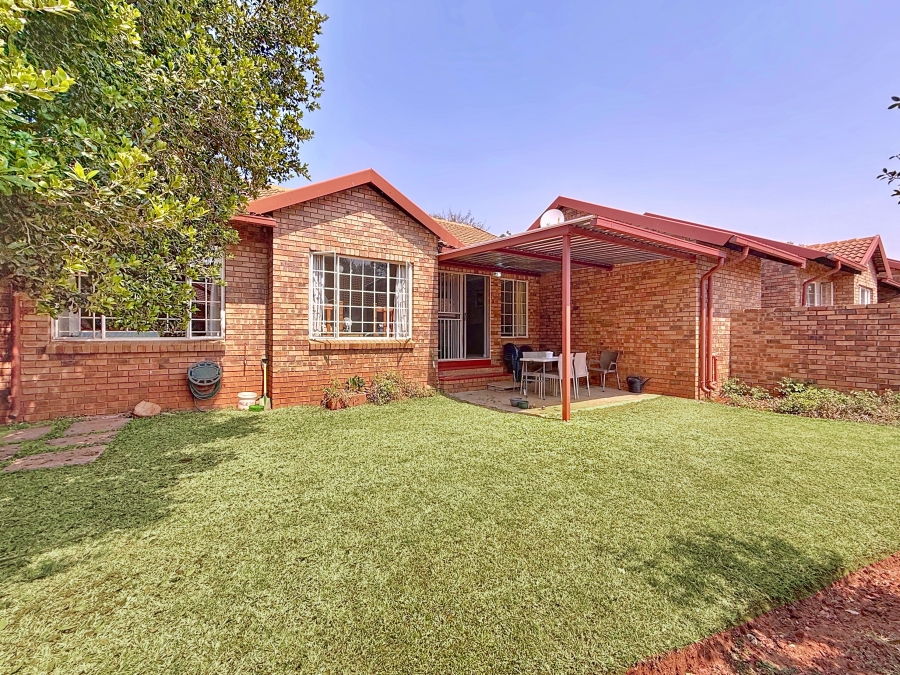 2 Bedroom Property for Sale in Meyerspark Gauteng