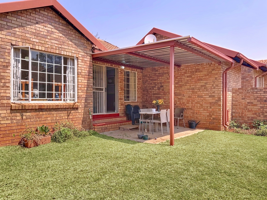 2 Bedroom Property for Sale in Meyerspark Gauteng