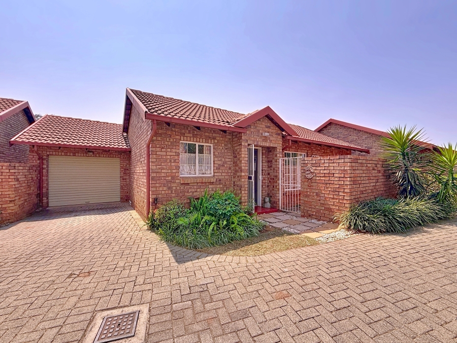 2 Bedroom Property for Sale in Meyerspark Gauteng