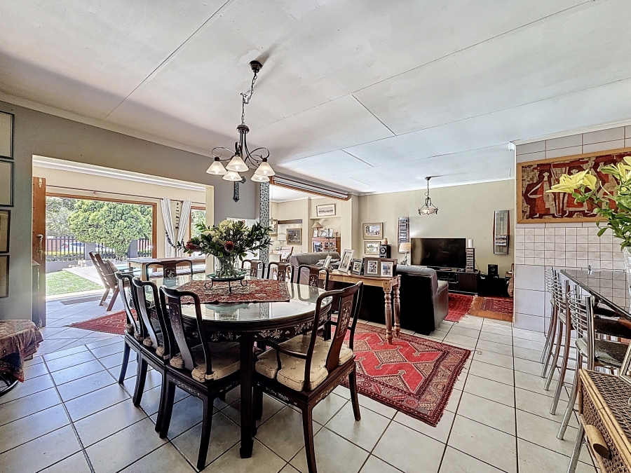 4 Bedroom Property for Sale in Die Wilgers Gauteng