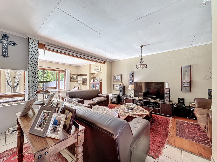 4 Bedroom Property for Sale in Die Wilgers Gauteng