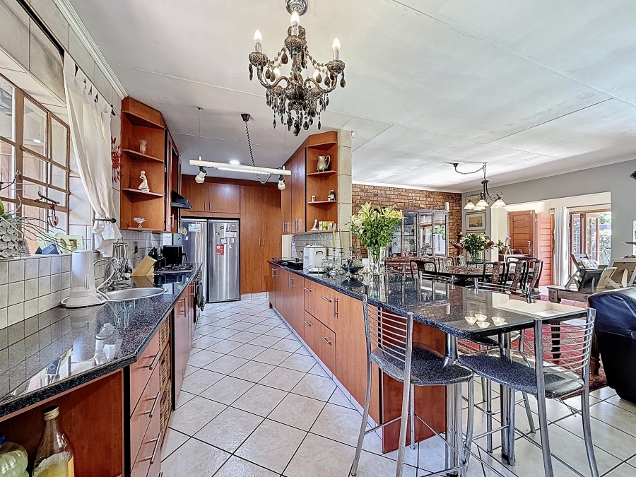 4 Bedroom Property for Sale in Die Wilgers Gauteng