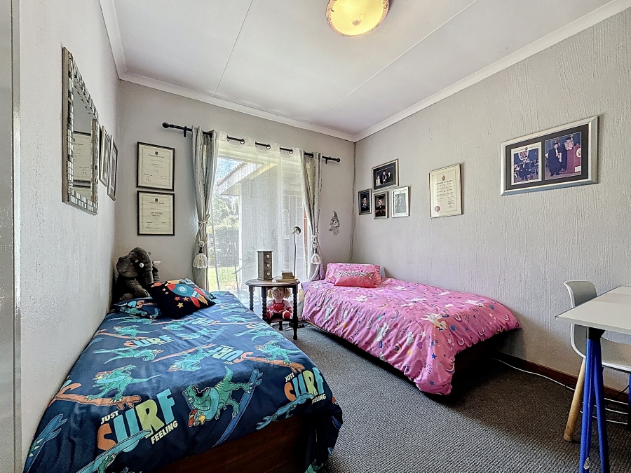 4 Bedroom Property for Sale in Die Wilgers Gauteng