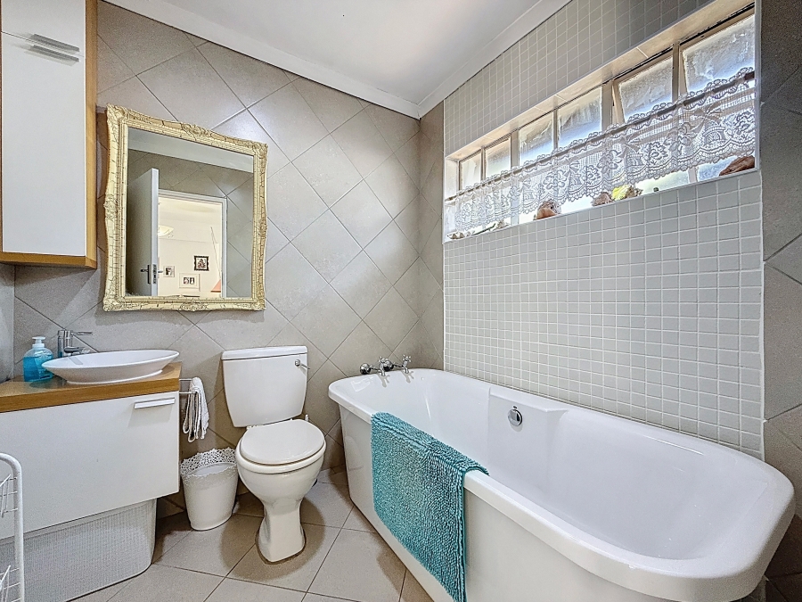 4 Bedroom Property for Sale in Die Wilgers Gauteng