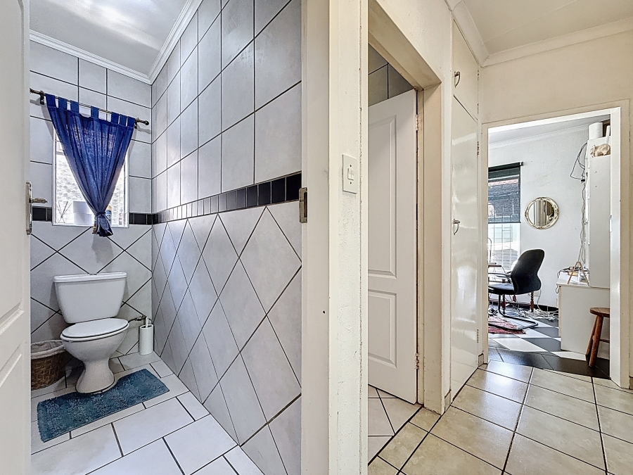 4 Bedroom Property for Sale in Die Wilgers Gauteng