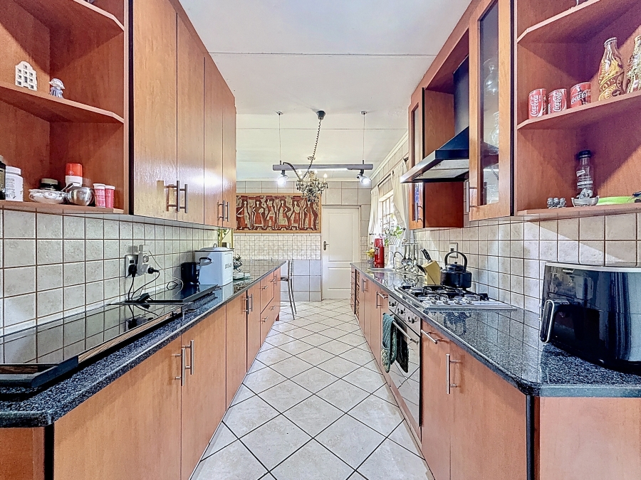 4 Bedroom Property for Sale in Die Wilgers Gauteng