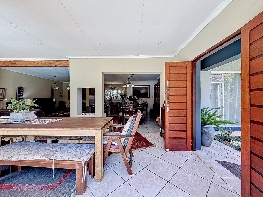 4 Bedroom Property for Sale in Die Wilgers Gauteng