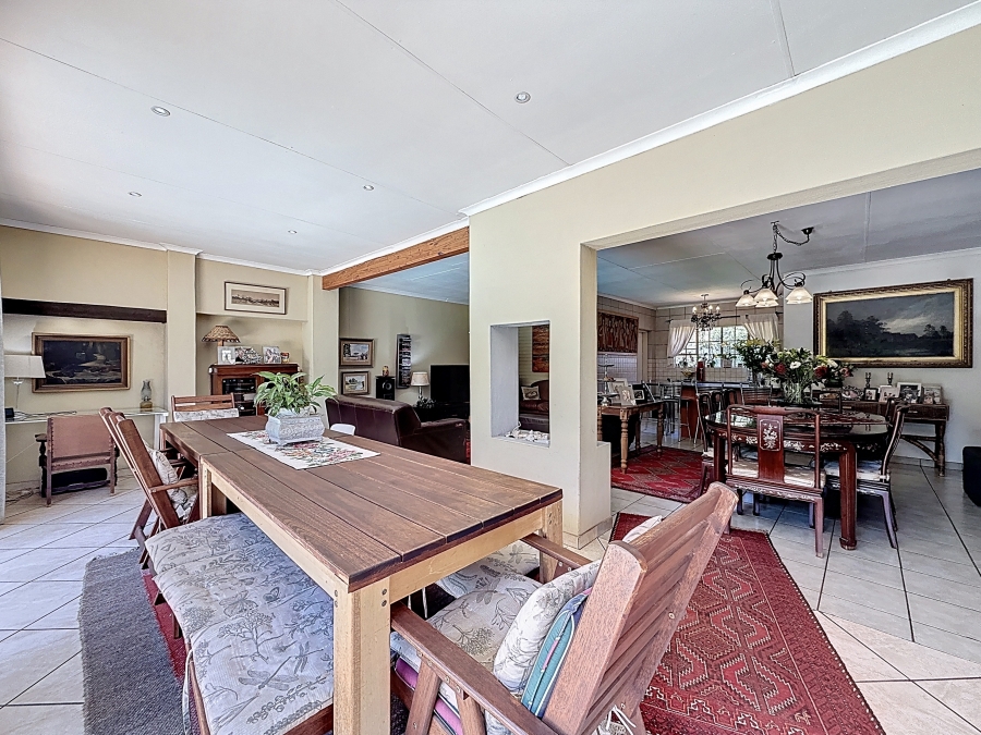 4 Bedroom Property for Sale in Die Wilgers Gauteng