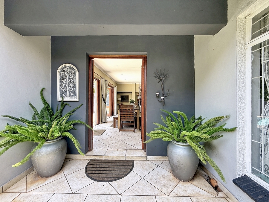 4 Bedroom Property for Sale in Die Wilgers Gauteng