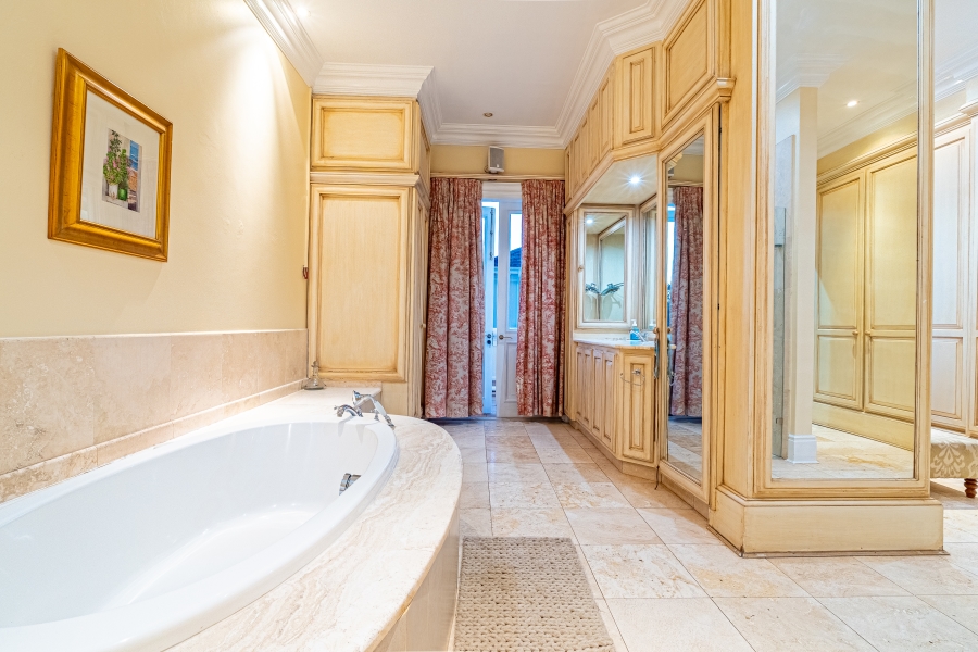 6 Bedroom Property for Sale in Cornwall Hill Gauteng