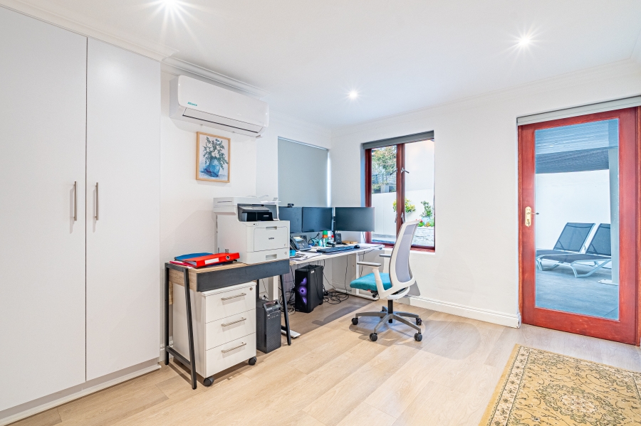 5 Bedroom Property for Sale in Dainfern Valley Gauteng