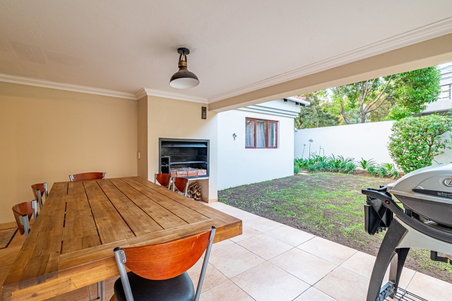 5 Bedroom Property for Sale in Dainfern Valley Gauteng