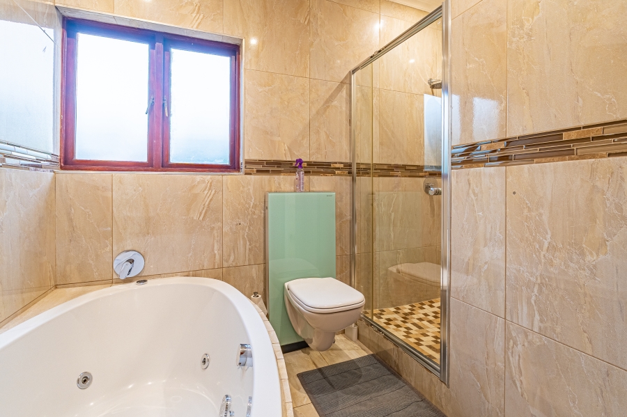 5 Bedroom Property for Sale in Dainfern Valley Gauteng