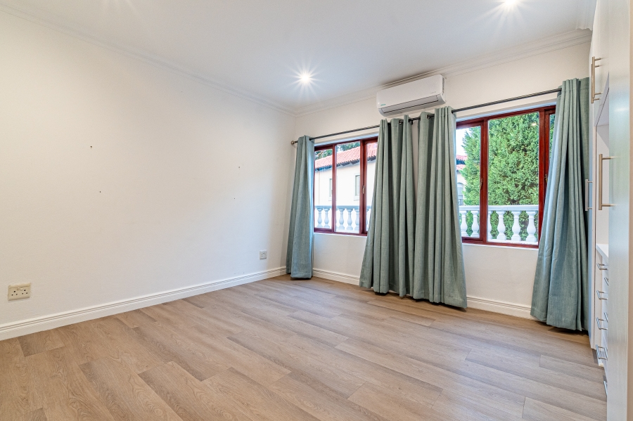 5 Bedroom Property for Sale in Dainfern Valley Gauteng