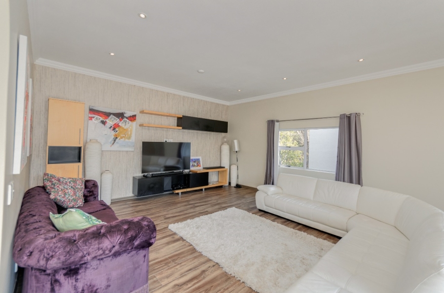 5 Bedroom Property for Sale in Dainfern Valley Gauteng