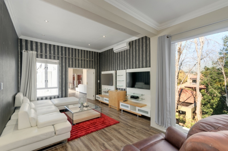 5 Bedroom Property for Sale in Dainfern Valley Gauteng