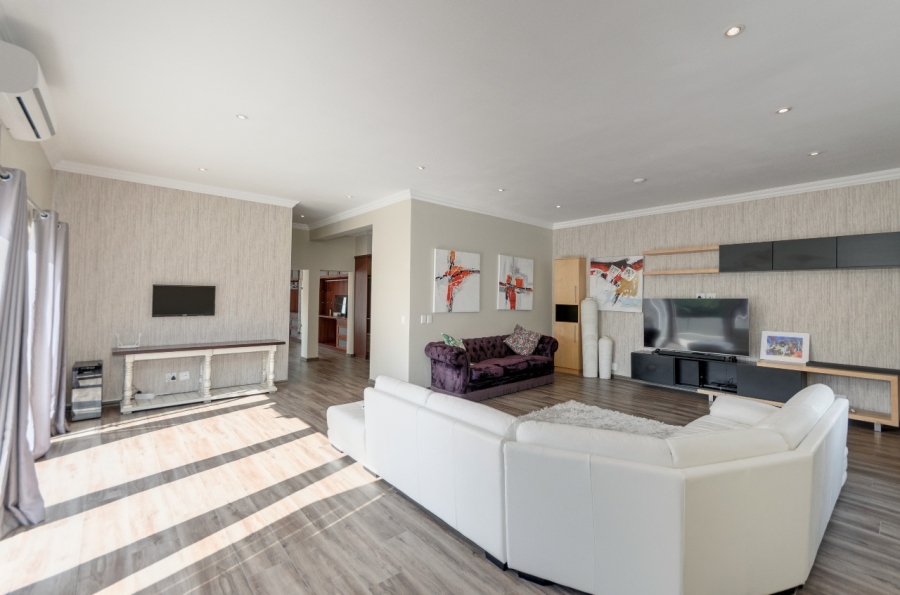 To Let 5 Bedroom Property for Rent in Dainfern Valley Gauteng