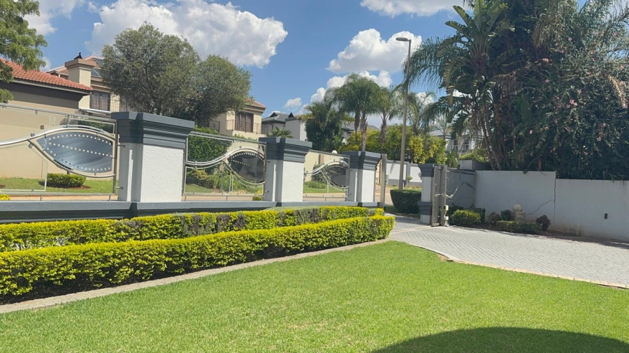 To Let 4 Bedroom Property for Rent in Ruimsig Gauteng