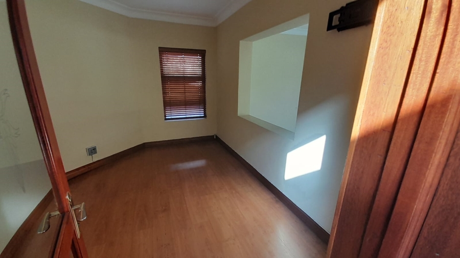To Let 4 Bedroom Property for Rent in Ruimsig Gauteng