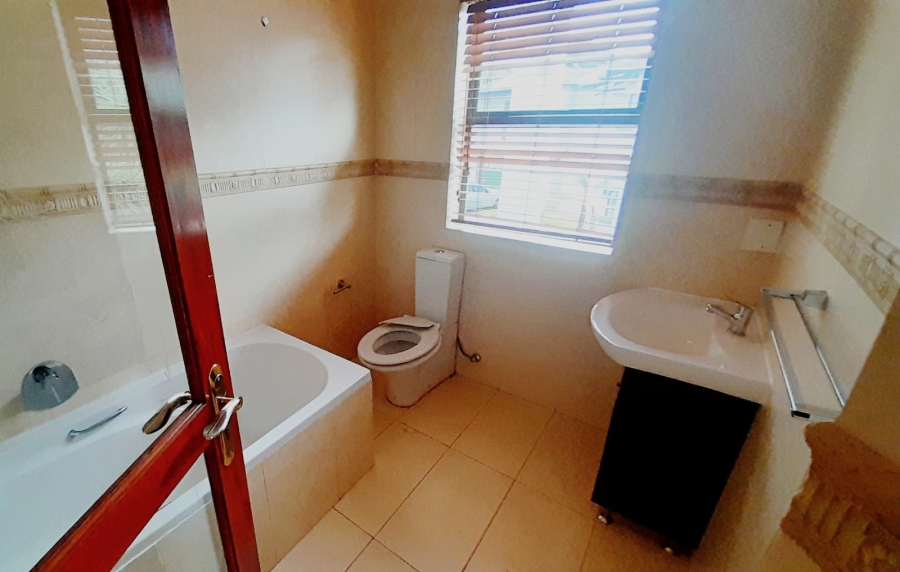 To Let 4 Bedroom Property for Rent in Ruimsig Gauteng
