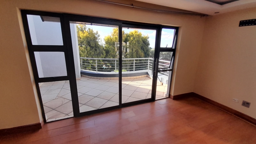 To Let 4 Bedroom Property for Rent in Ruimsig Gauteng