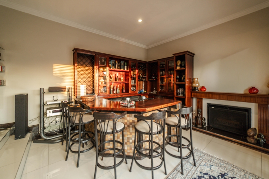 To Let 5 Bedroom Property for Rent in Dainfern Golf Estate Gauteng