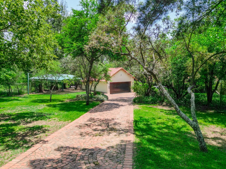 3 Bedroom Property for Sale in Chartwell Gauteng