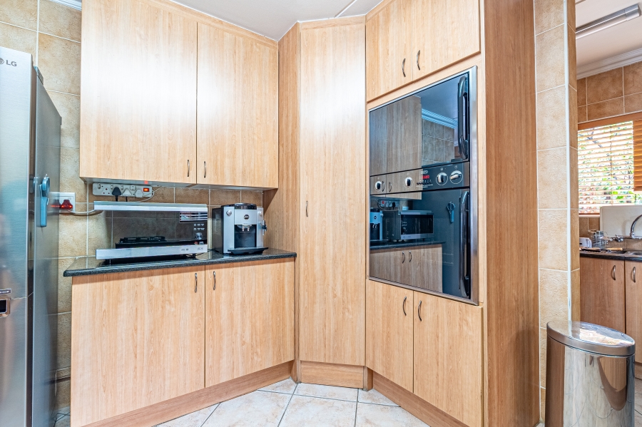 4 Bedroom Property for Sale in Beverley Gauteng